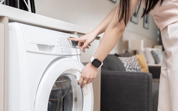 Tap Cold vs. Cold la mașina de spălat: Care spală mai bine hainele?