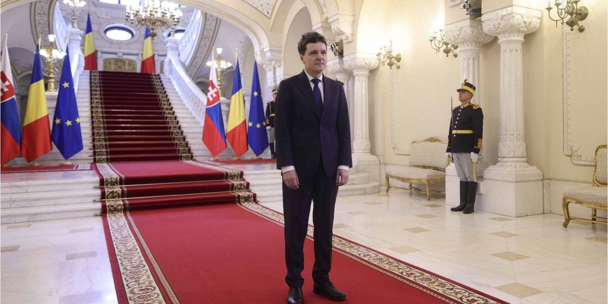 Criza politică ajunge la Cotroceni: Nicușor Dan, negocieri cu liderii