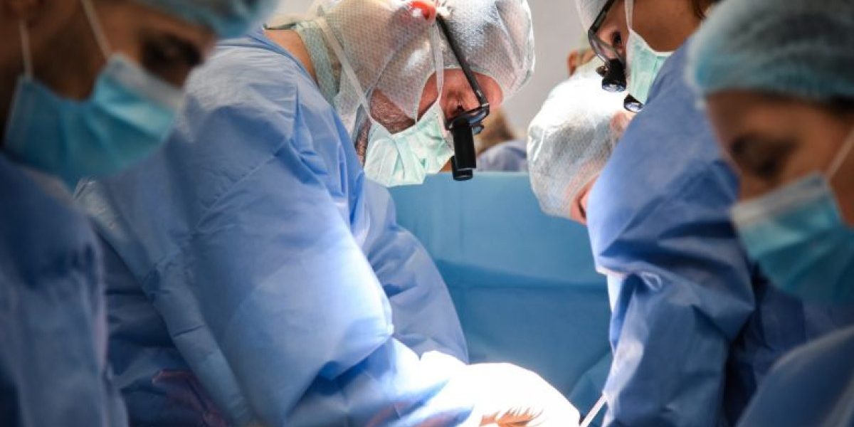 Afecțiune gravă: O femeie cu dureri în piept, diagnosticată și tratată
