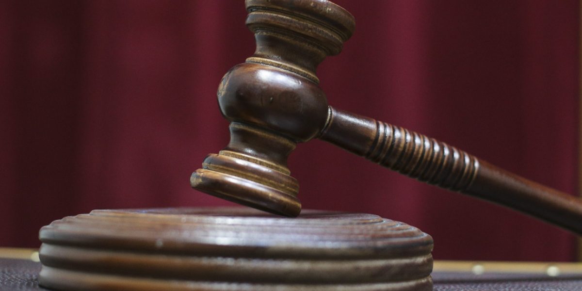 Primăria din Alba, scandal uriaș: Fostul primar și secretara, dați în judecată pentru sute de mii de lei