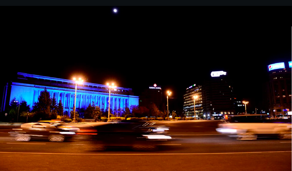 Ziua Europei: Palatul Victoria, luminat în culorile Uniunii Europene