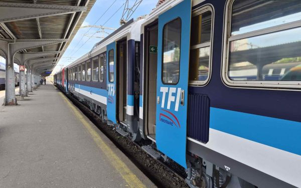 București – Suceava cu tren privat: Cum arată Intercity-ul din România