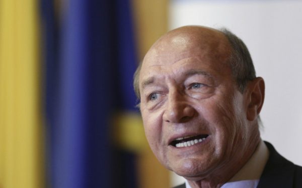 Băsescu, atac dur: Grindeanu și PNL, acuzați că blochează România