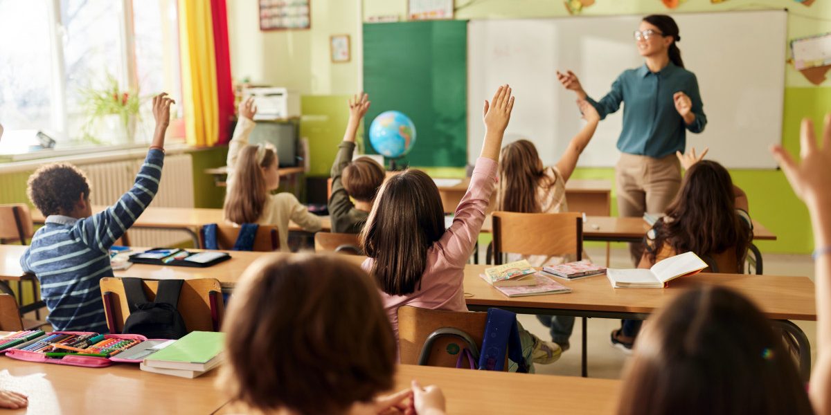 Zi liberă pe 5 iunie: De ce elevii și profesorii NU merg la școală