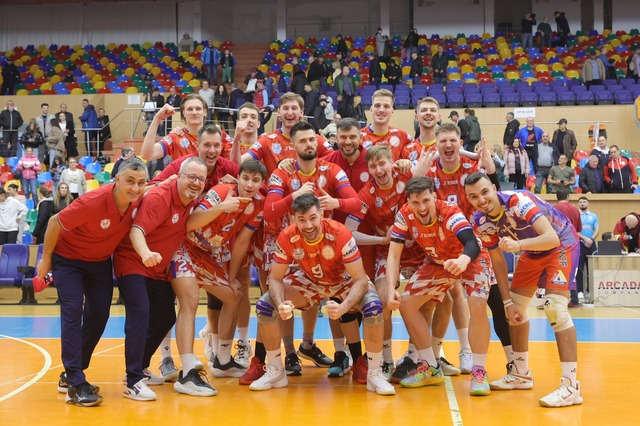 Dinamo București, învinsă de Arcada Galați în prima finală a Diviziei A la volei