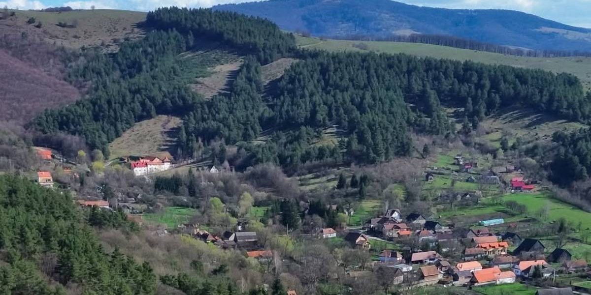 Sat unic în România: Conace vechi de 300 de ani și doar 350 locuitori!