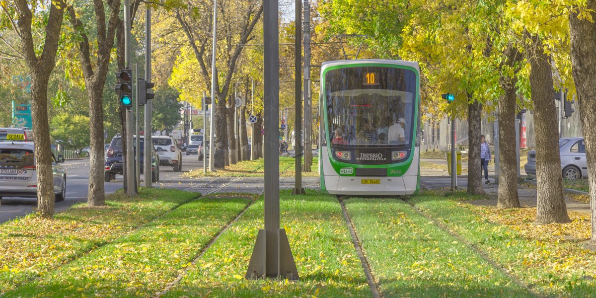 Ploiești: Primăria ia 36 milioane de euro împrumut pentru 20 de tramvaie noi