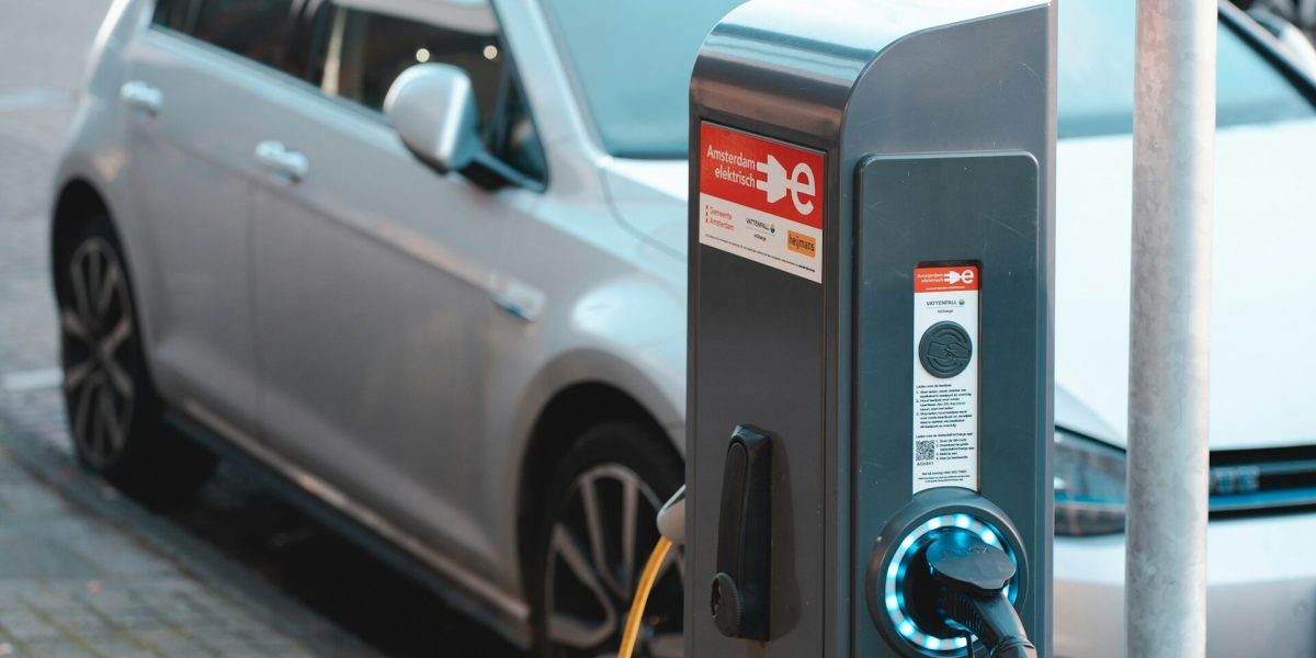Sectorul 6, electrificat: 40 de stații de încărcare pentru mașini
