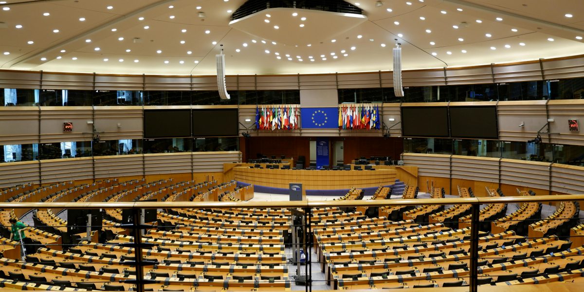 Imunitatea unui eurodeputat blochează ancheta anti-fraudă a Parchetului European
