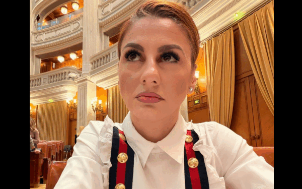 Șoșoacă, lovită de o nouă demisie: „Frica nu ține un grup parlamentar”
