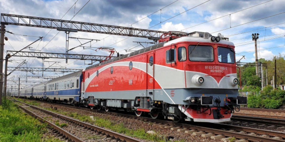 București-Constanța, STOP la Fetești: Cozi uriașe la Gara de Nord