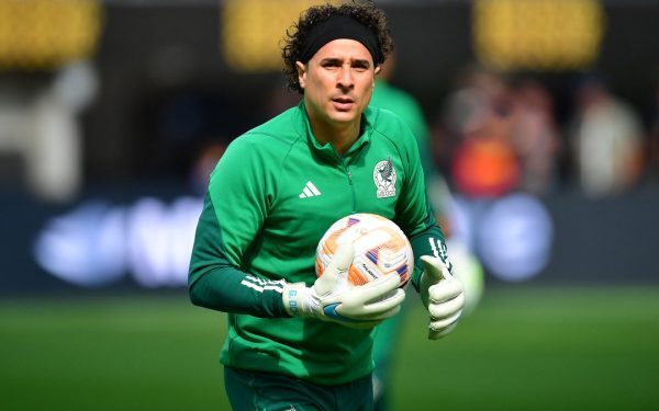 Ochoa se retrage din fotbal după Mondialul 2026