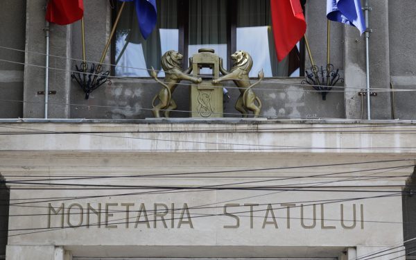 Monetăria, o medalie rară pentru Centenarul Aviației Civile