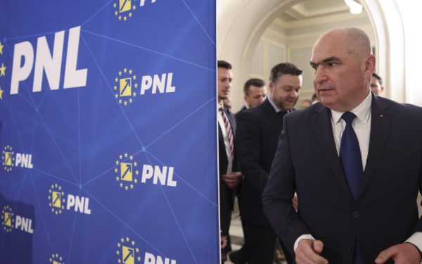 PNL decide azi: Susținere Guvern Tomac? Blaga, atac dur la Nicușor Dan