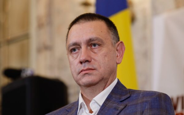 Fifor cere urgent guvern plin, listă socialismului