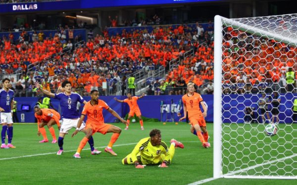 Olanda – Japonia: 4 goluri în 45 de minute, meci epic.