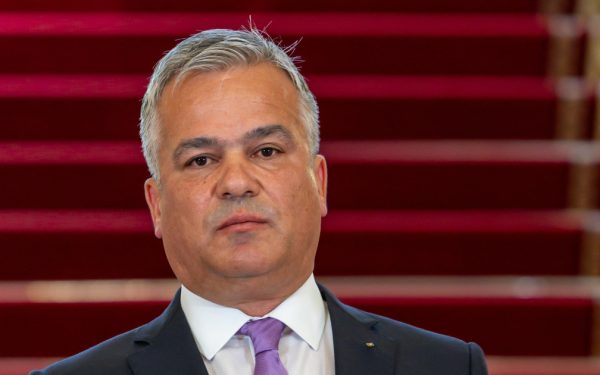 Veștea, răspuns la ultimatumul lui Bolojan: Mandatul, pe masă