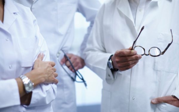 Sănătatea primește un impuls: legea votată pentru medici și angajări