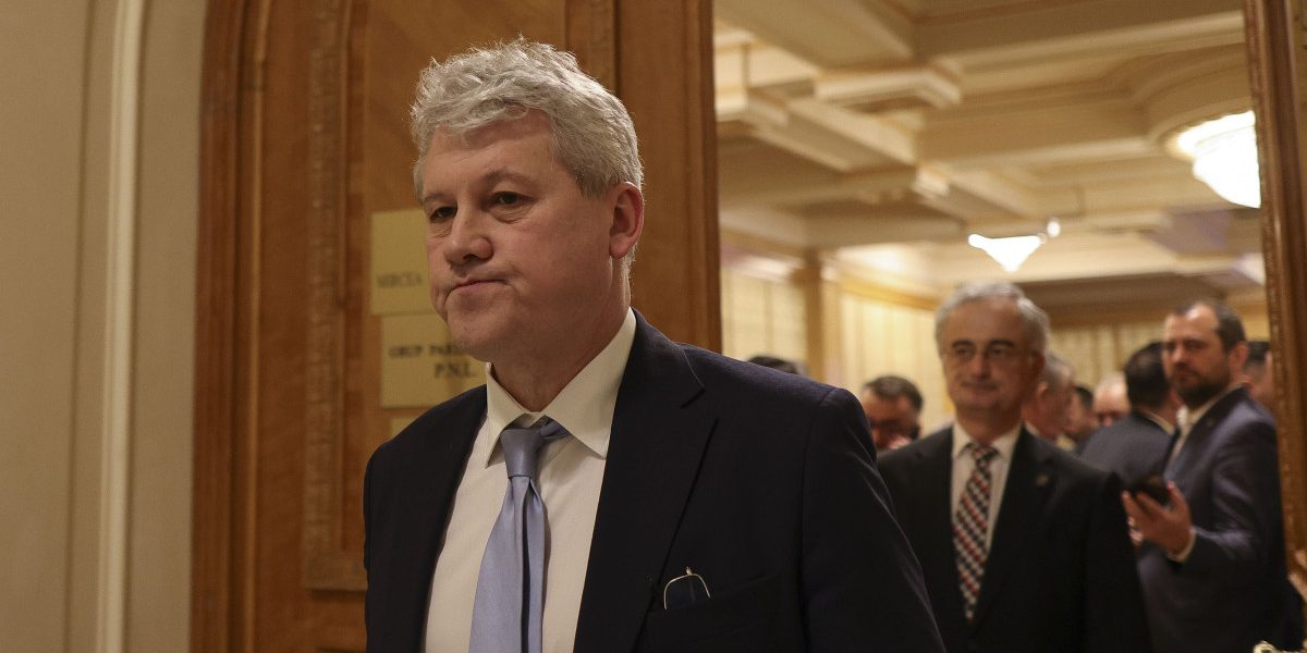 PREDOIU, Apel la PNL: Coaliție până-n 2027, apoi opoziție