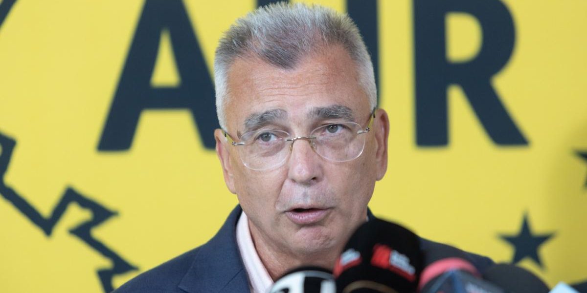 AUR îl boicotează pe Veștea, cereal anticipate. Peiu: „Președintele, Carol al II-lea 2.0”