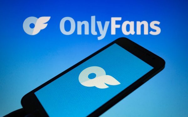 OnlyFans, Prizonierii Corpului și Pornhub: Marea Prăbușire A Relațiilor