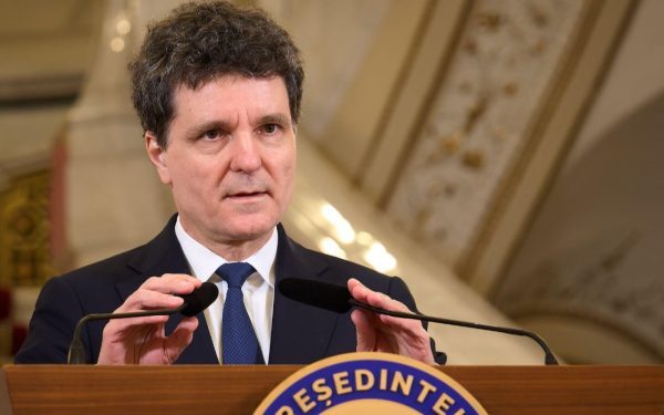 Guvernul, blocat: Investire posibilă abia după marți