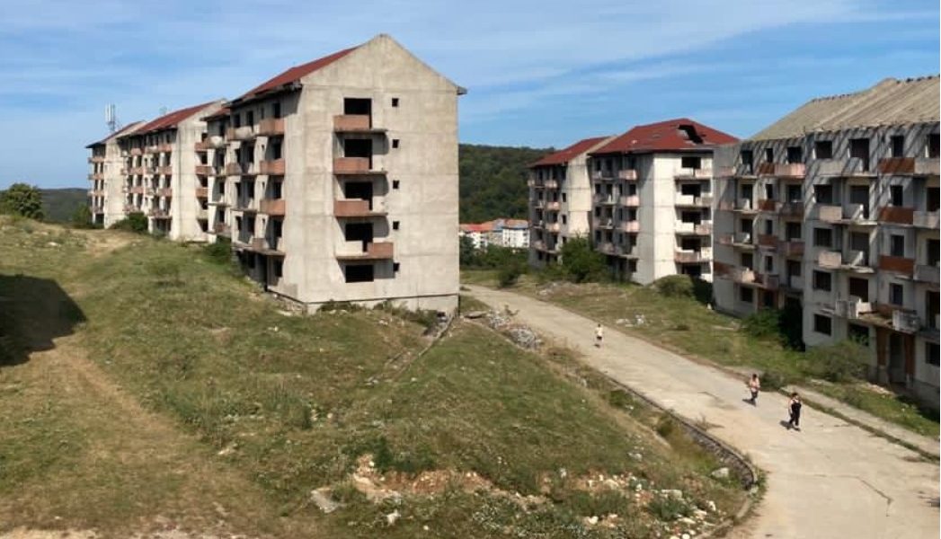România: Bloc la 49.000€ în oraşul-fantomă din parc național
