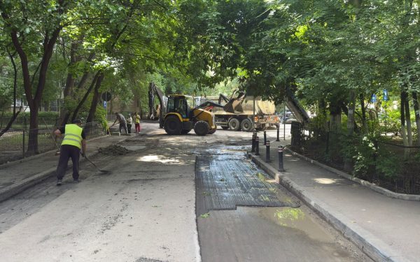 Cartierul Tineretului, sufocat de șantiere: Locuitorii, furioși pe noile parcări