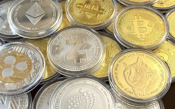Misteriosul rival Bitcoin, în creștere spectaculoasă pe fondul AI