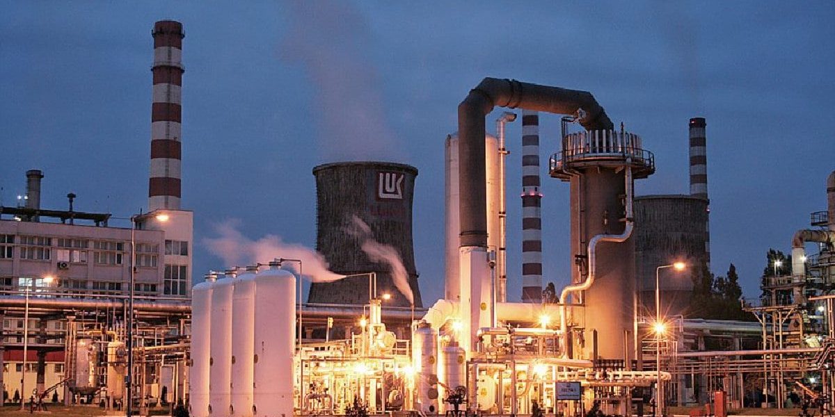 Lukoil refuză, statul bate pasul, SUA evită decizia