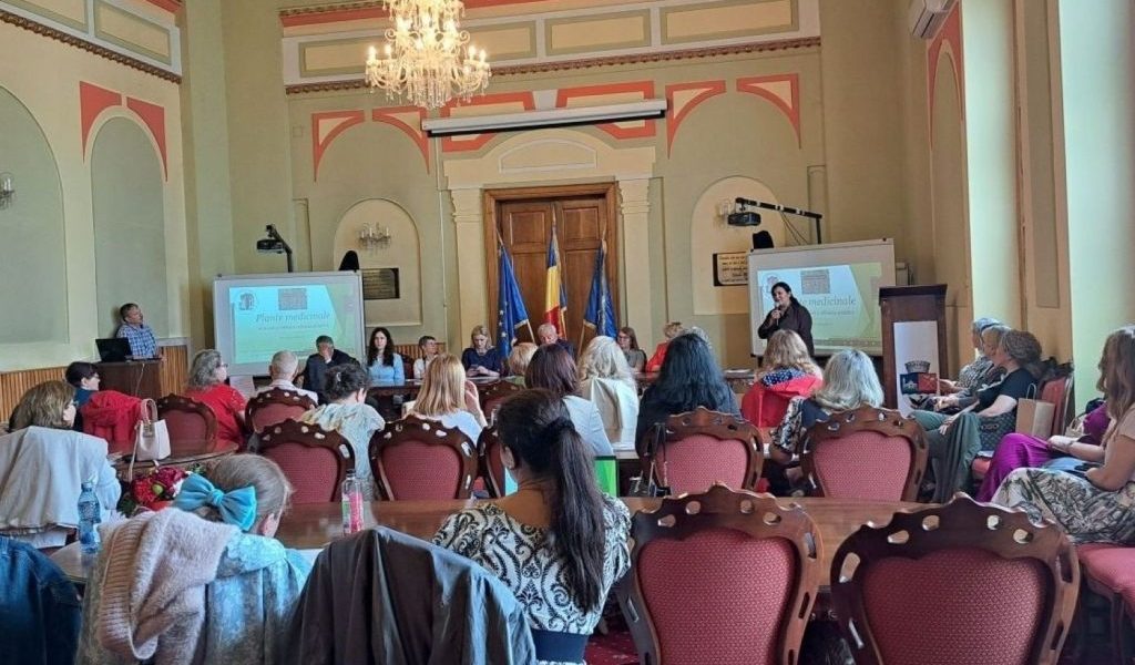 Farmaciștii la Buzău: Calitatea produselor naturale, vitală pentru sănătate (FOTO)