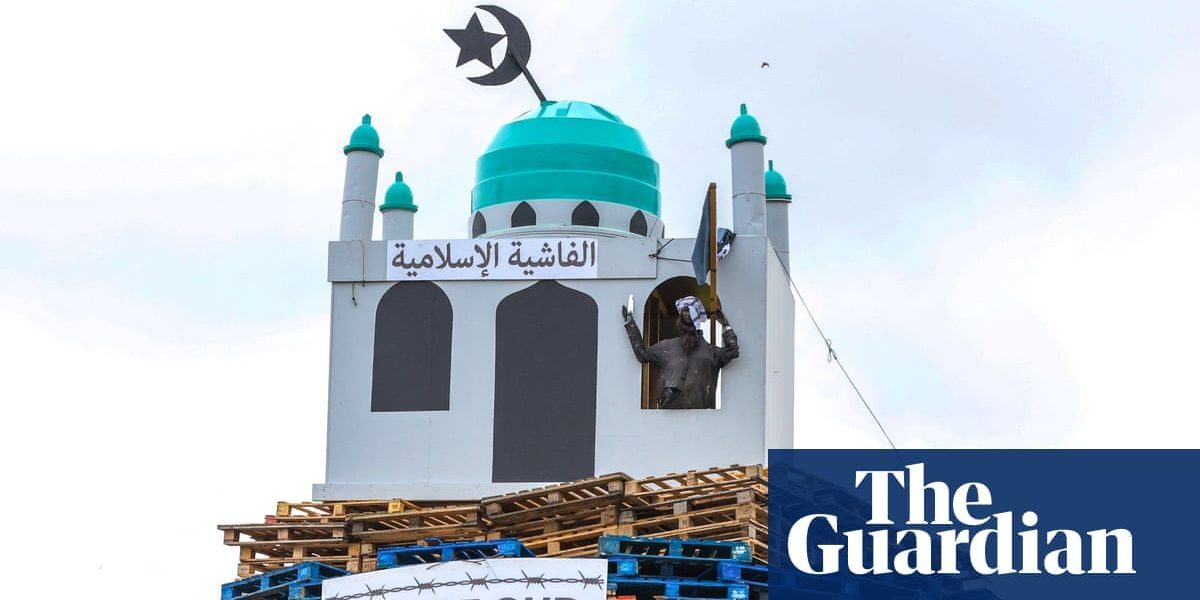 Ard effigie moschee în Irlanda de Nord, indignare majoră