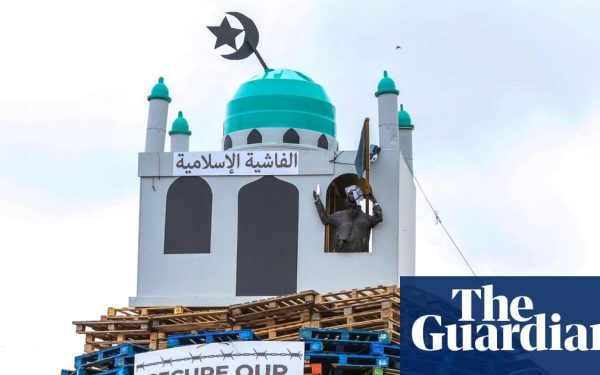 Ard effigie moschee în Irlanda de Nord, indignare majoră
