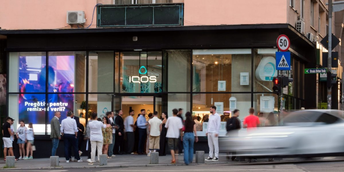 IQOS aduce artă interactivă în retail, un concept nou