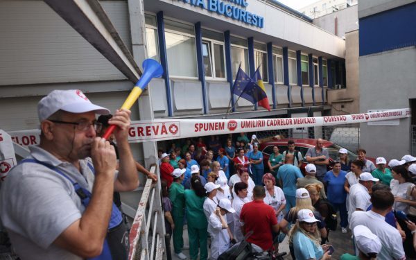 Haos în spitale. Sanitas: Legea salarizării, mai rea ca-n mai