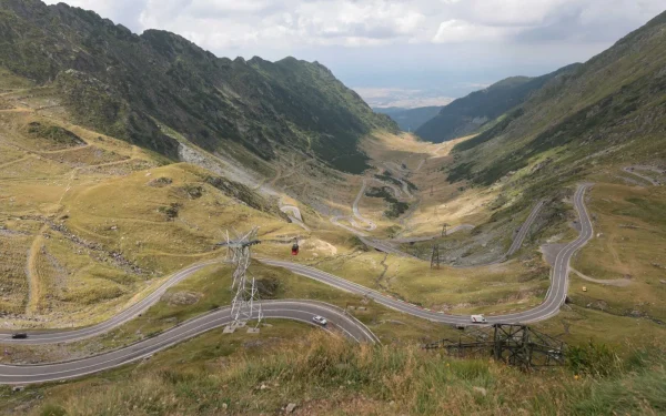 Transfăgărășan închis miercuri pentru reclamații. Șoferii, în așteptare