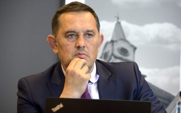 Piperea: Fritz, NU mai poate fi primar