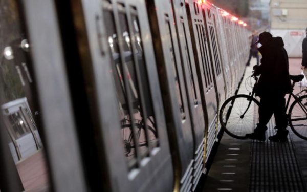 București: Biciclete și trotinete în metrou pe timpul verii