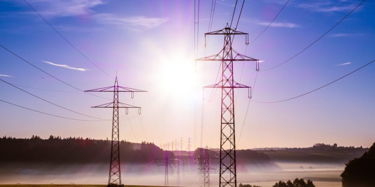 Parc industrial Iași: Lumină după 12 ani în beznă pe bani