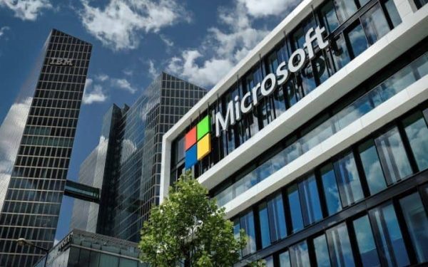 Microsoft: 40% profit spre Irlanda, unde are doar 3% din angajați