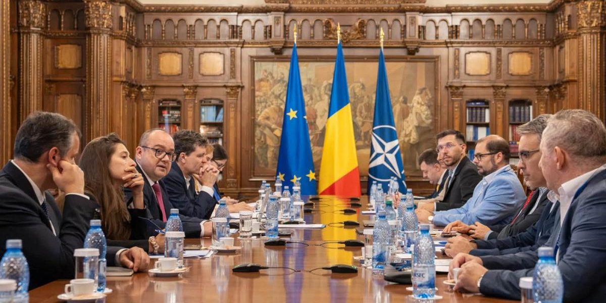 Nicuşor Dan: Patriot și pro-UE, expertiza pe masa românească