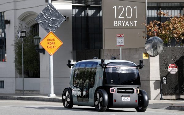 AMAZON: Mașini autonome, probleme în trafic, rechemare în service