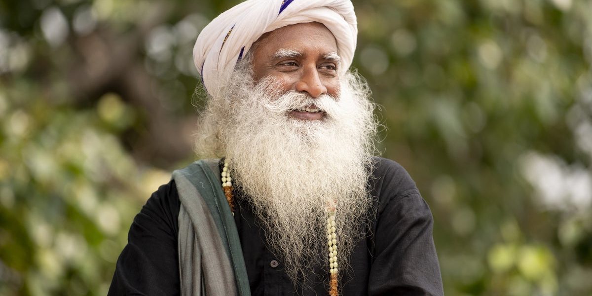 Sadhguru: „Mor fericit un ratat” în misiunea sa globală