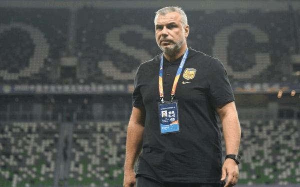 Emiratele: Olăroiu, înlocuit. Cine preia naționala?