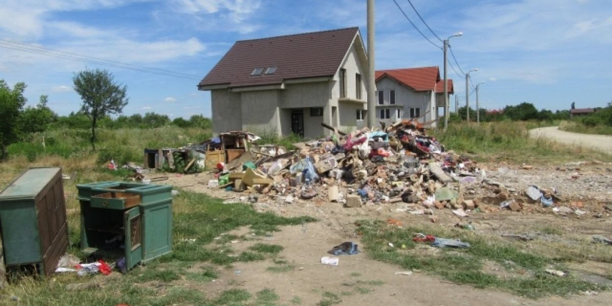 Trenul demolării: un an pentru casele ilegale din România