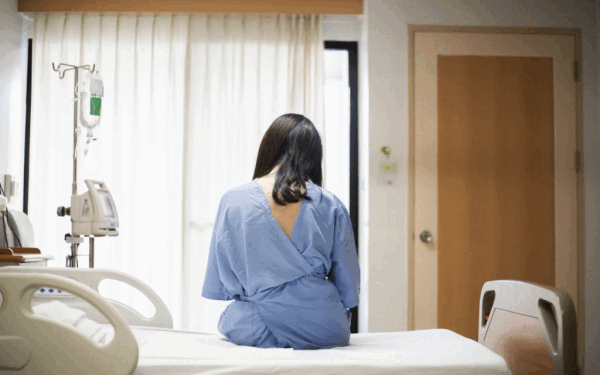 Medicamente vitale anti-cancer lipsesc: pacienții cer dreptul la viață