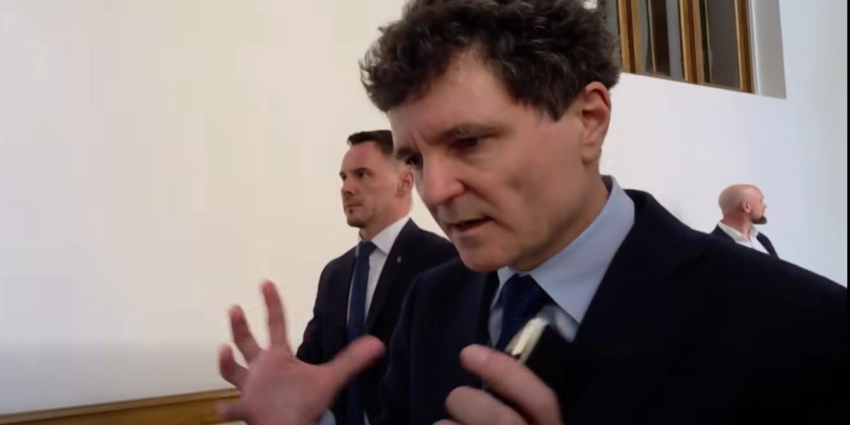 Nicușor Dan: Legea Salarizării, Blocată Politic