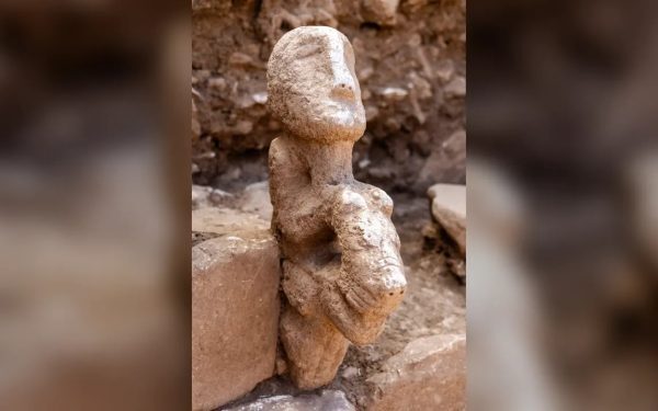 Statuie ULUITOARE: Om pe leopard, descoperire arheologică FĂRĂ precedent