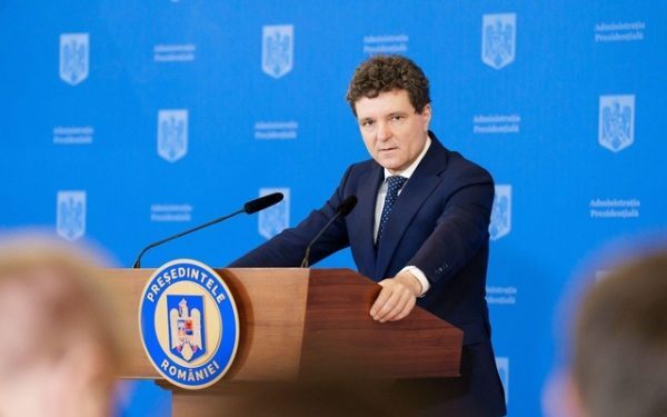 Liderii, nicusor dan, legea salarizării: România pierde euro