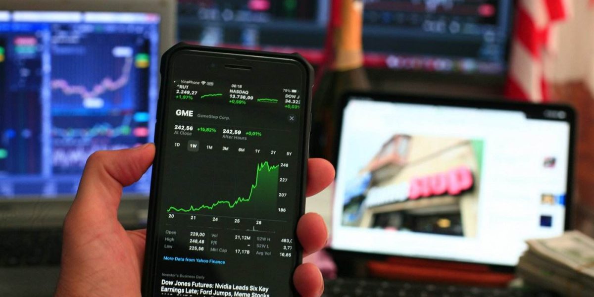 Tezaur: Dobânzi record la titlurile de stat, până la 7,15%